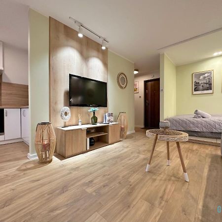Boho Apartment - 10 Min To Old Town Gdansk,Pkp & Shopping Mall Exterior photo
